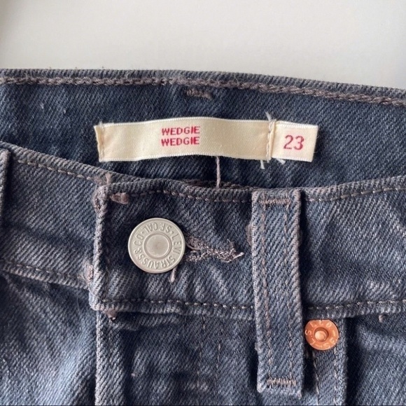 Levi’s Wedgie Fit Ankle Jeans Black Womens 23 - Picture 2 of 7